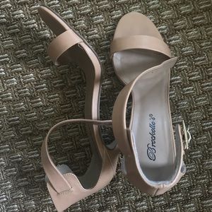 Breckelle’s Nude Stiletto Heels
